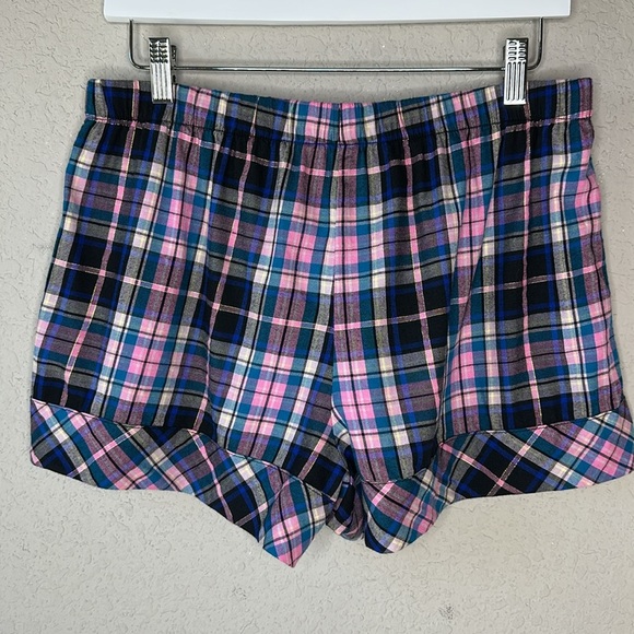 NWT Victoria's Secret Flannel Button Down Shirt and Shorts Pajama Set Size M - Picture 9 of 16